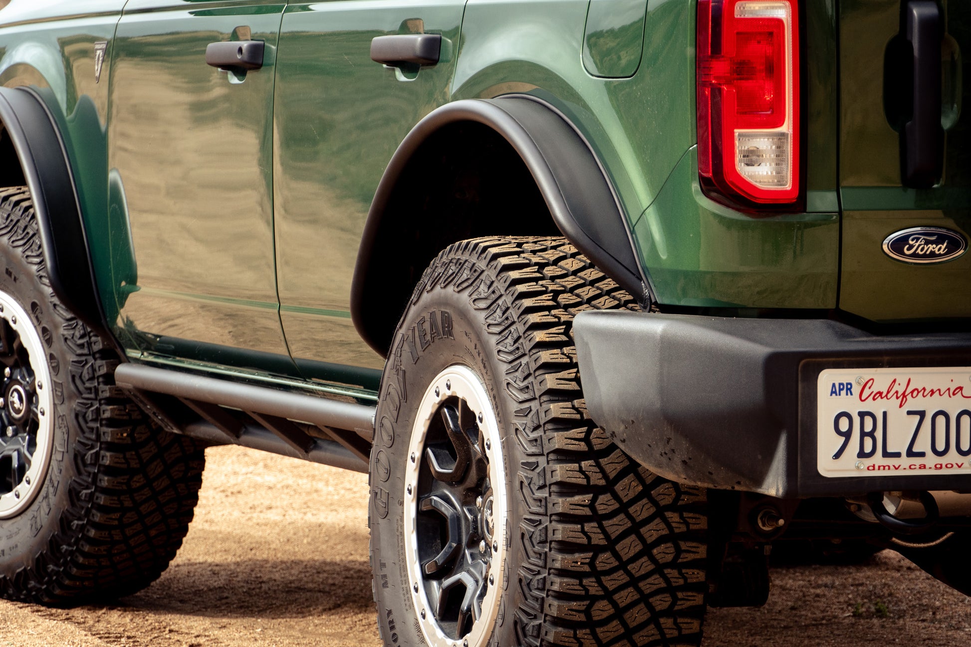 2021-2023 Ford Bronco | Tube Fender Flares