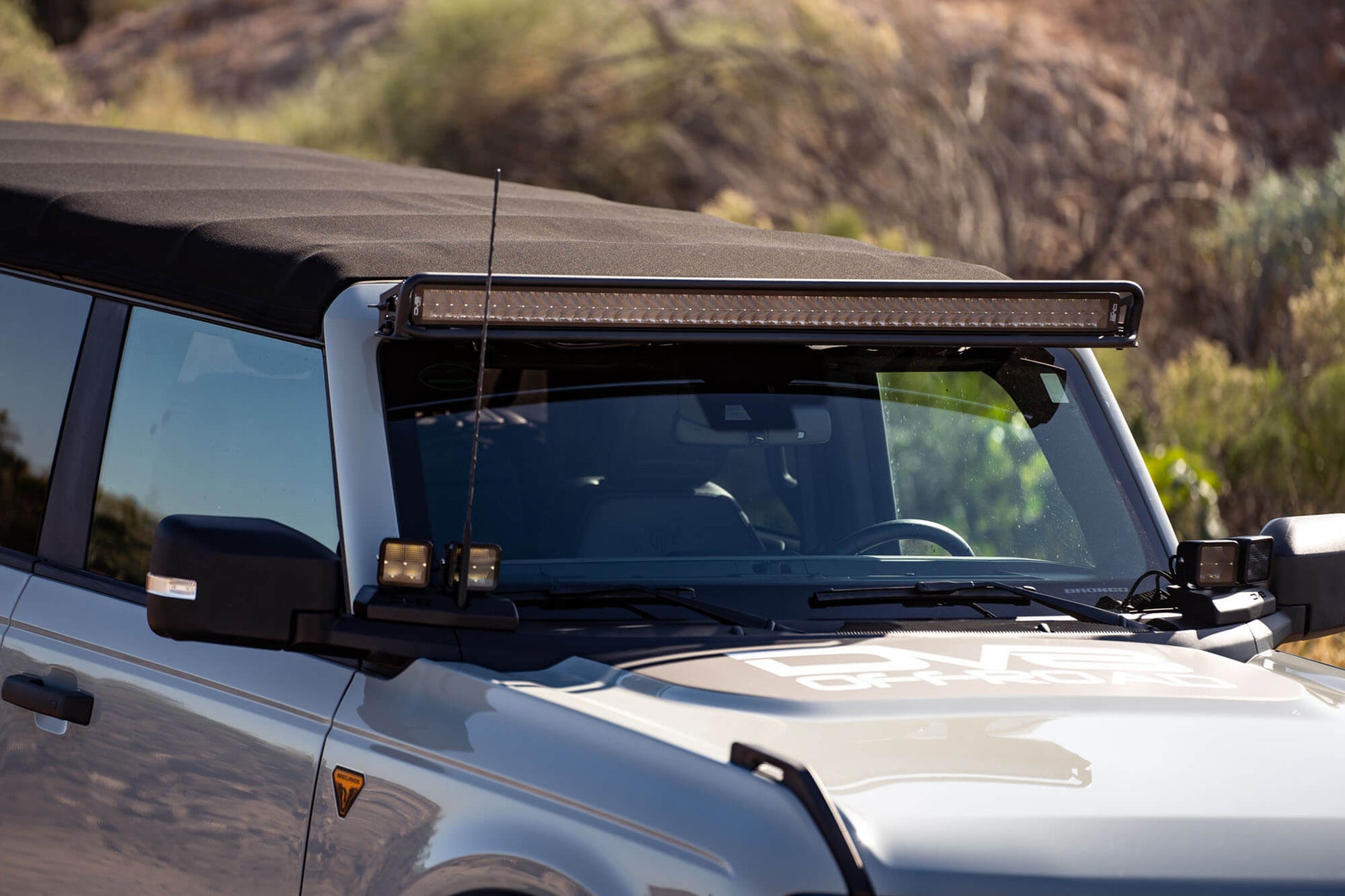 2021-22 Ford Bronco | 52-Inch Straight LED Light Bar Mount