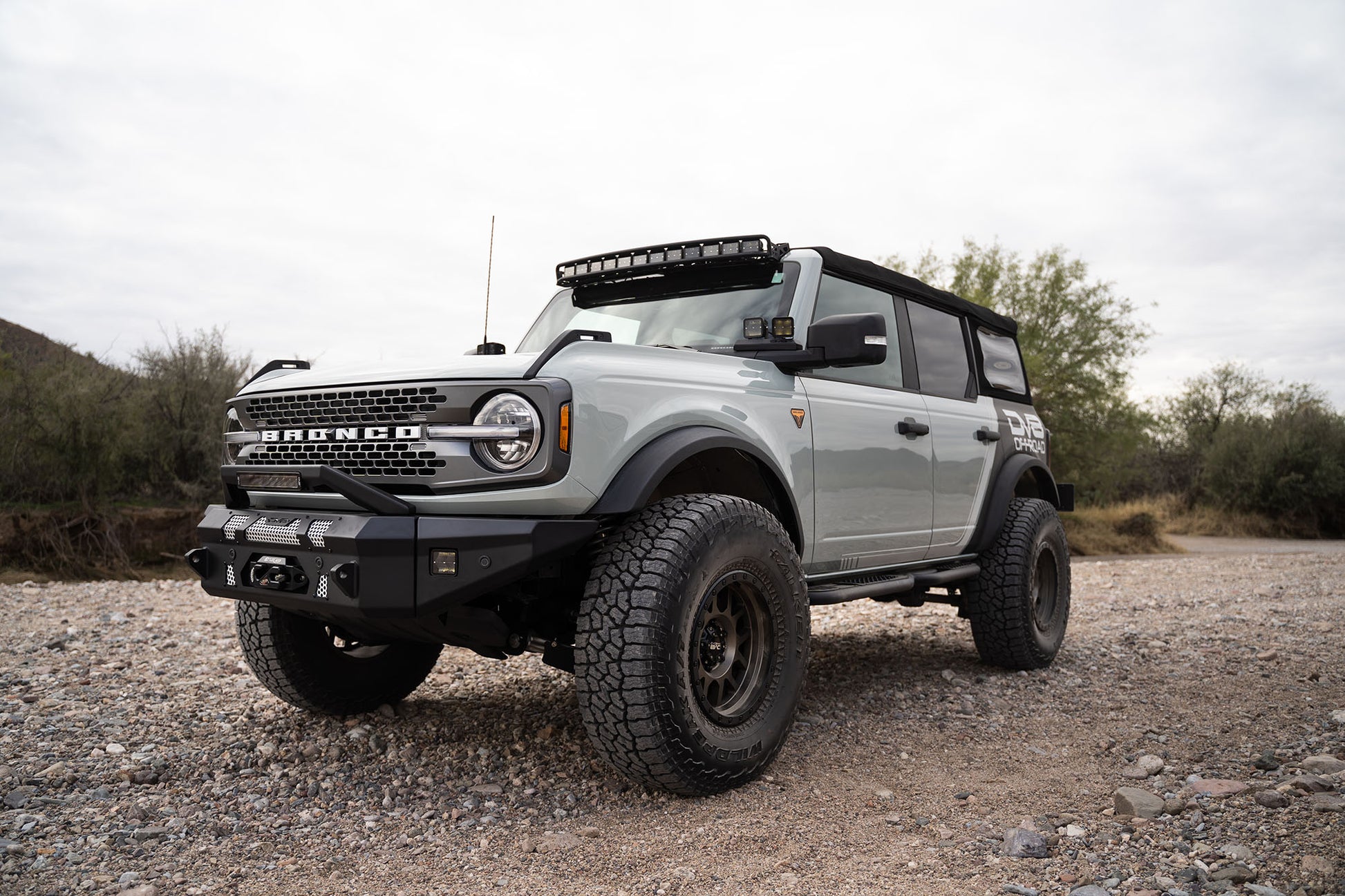 2021-22 Ford Bronco | 40-Inch Curved Light Bar Mount