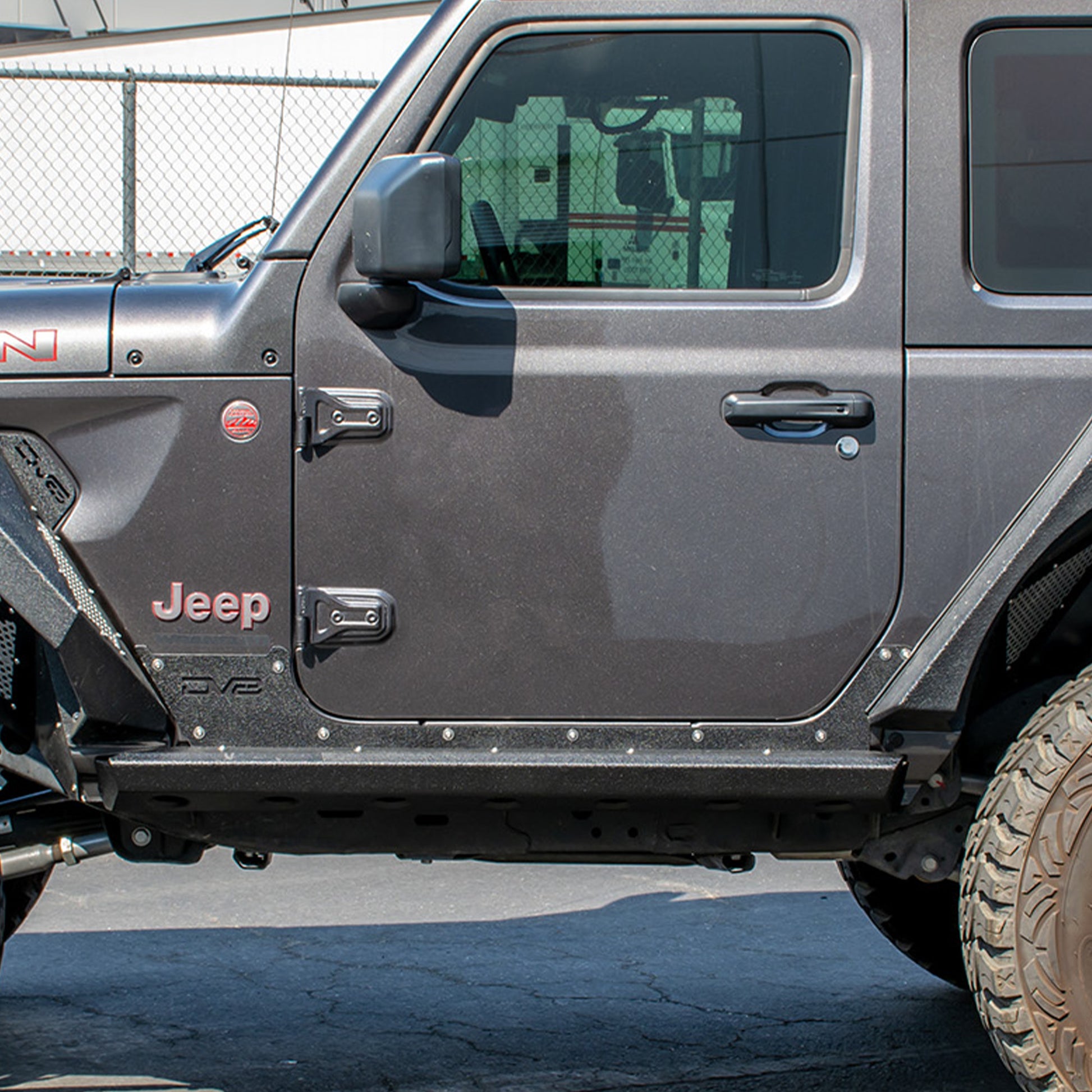 2018-22 Jeep JL 2-Door Rock Sliders With Rock Skins