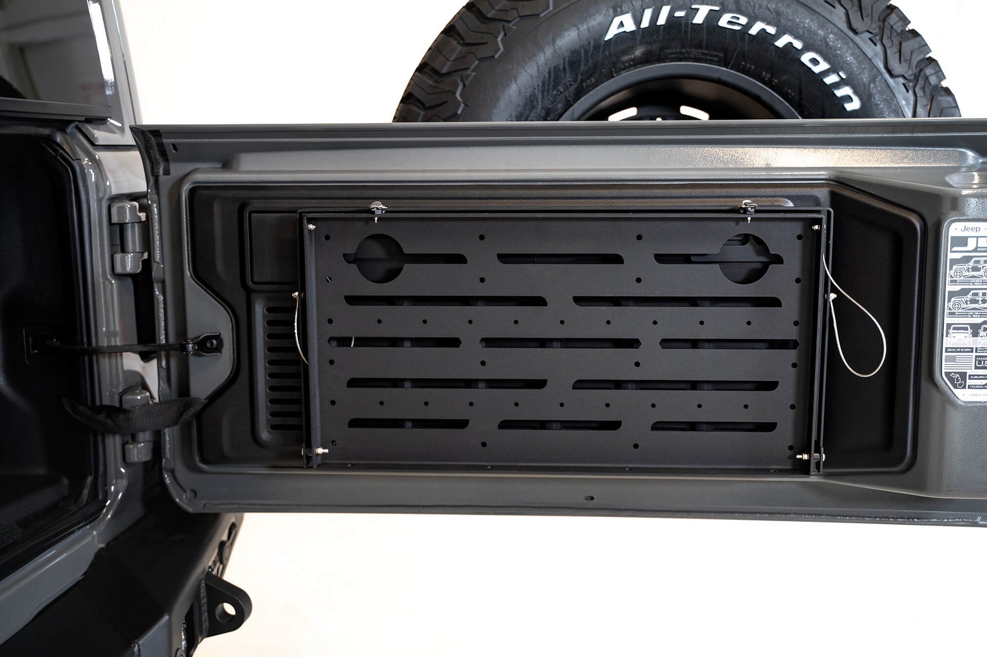 2018-22 Jeep JL Folding Trail Table