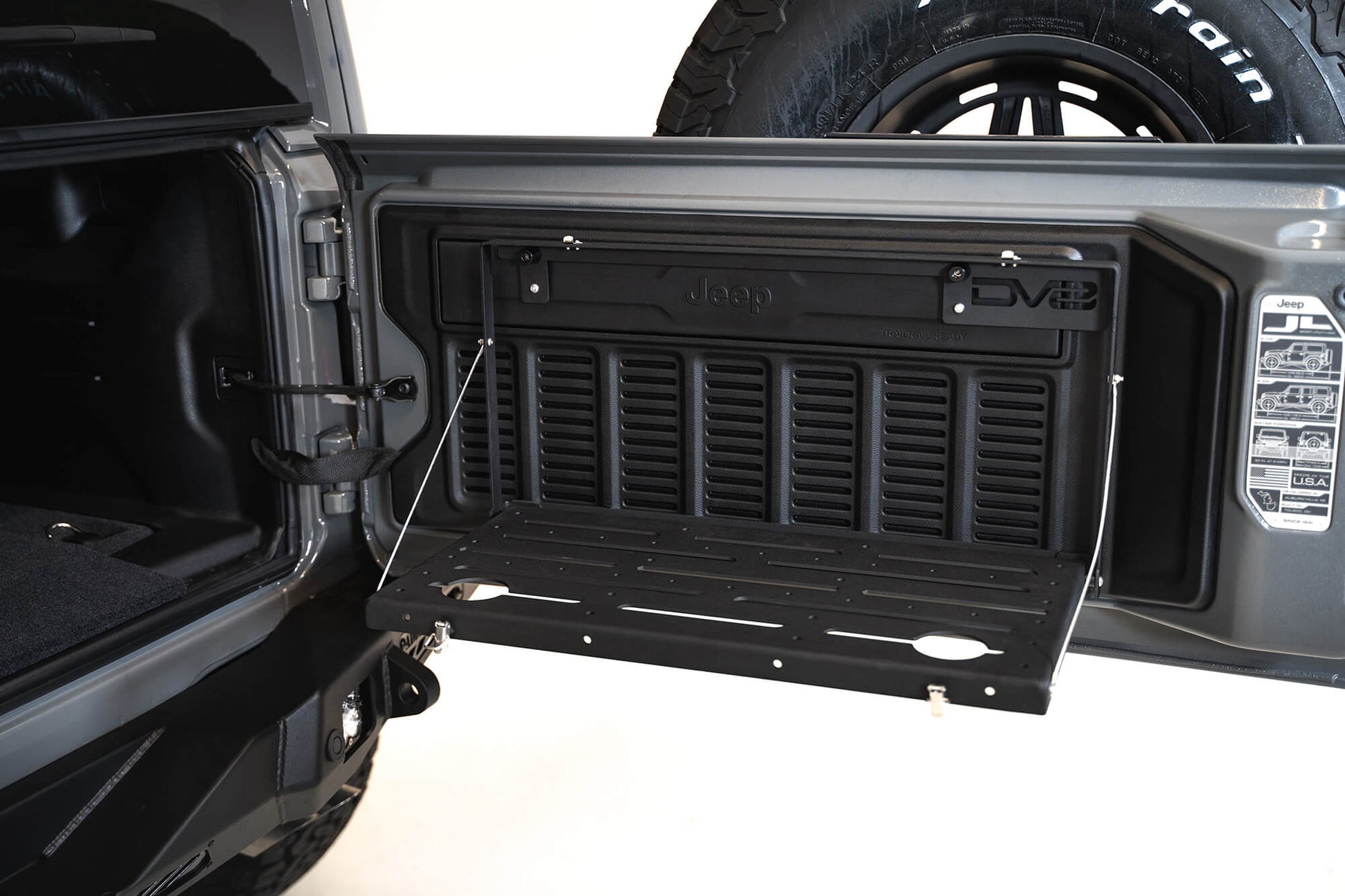 2018-22 Jeep JL Folding Trail Table